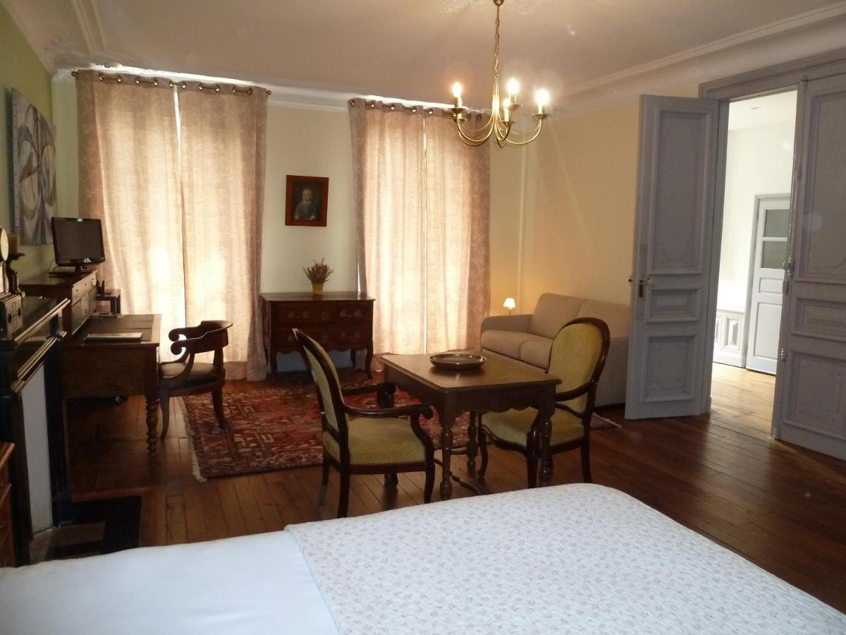 Chateau De Clusors Saint-Menoux ภายนอก รูปภาพ