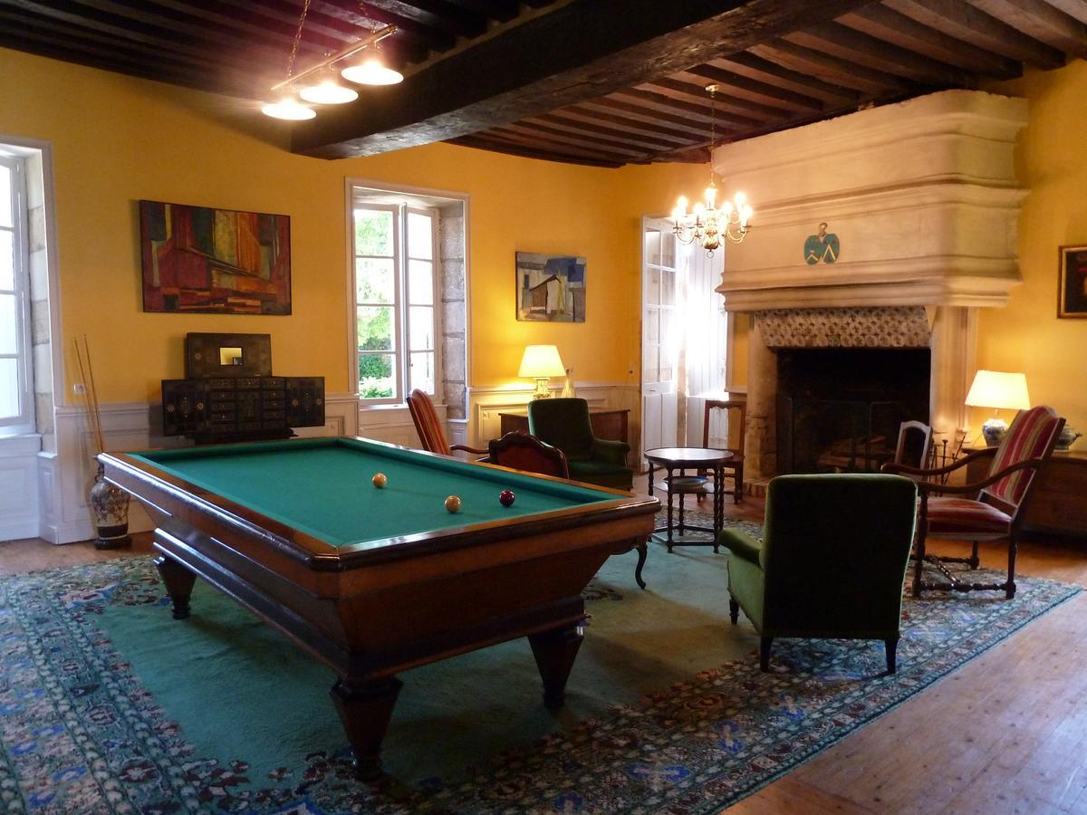 Chateau De Clusors Saint-Menoux ภายนอก รูปภาพ